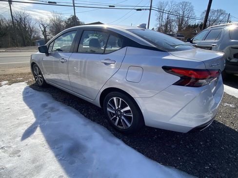 Used 2021 Nissan Versa SV image 8