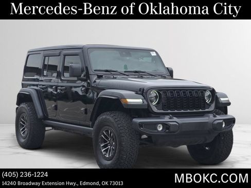 Used 2024 Jeep Wrangler Unlimited Sport AWD/4WD image 3