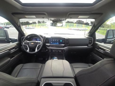 Used 2025 Chevrolet Silverado 2500 LTZ w/ LTZ Plus Package AWD/4WD image 16
