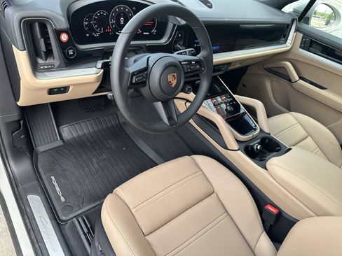 New 2026 Porsche Cayenne AWD/4WD image 4