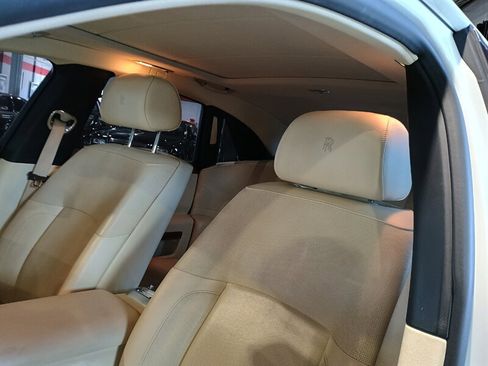 Used 2011 Rolls-Royce Ghost RWD image 16