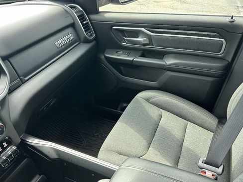 Used 2019 RAM 1500 Big Horn AWD/4WD image 31