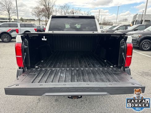 Used 2024 Toyota Tacoma SR image 19