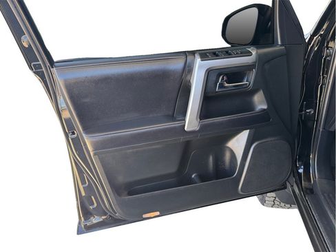 Used 2019 Toyota 4Runner SR5 RWD image 18