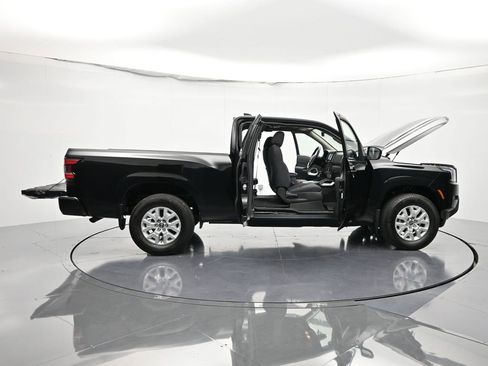 Used 2022 Nissan Frontier SV w/ Technology Package image 47