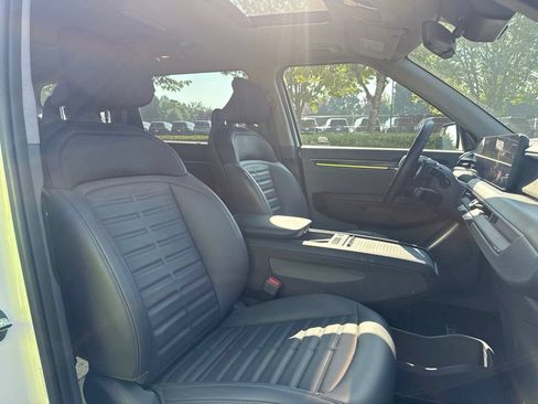 Used 2024 Kia EV9 Land AWD/4WD image 26