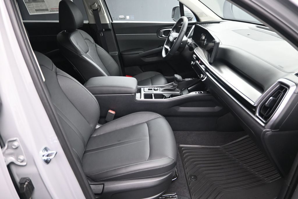 Certified 2026 Kia Sorento S AWD/4WD image 37