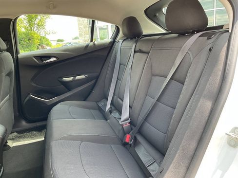 Used 2017 Chevrolet Cruze LT w/ Convenience Package FWD image 30