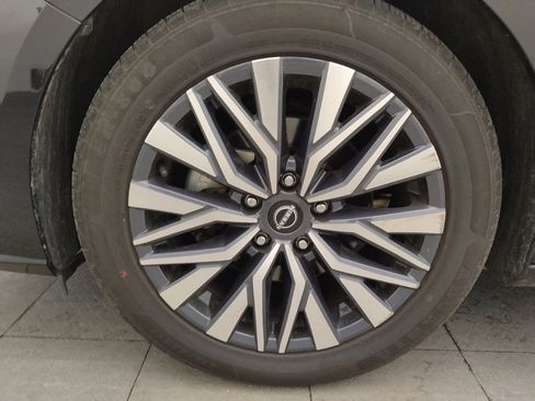 Used 2024 Nissan Altima 2.5 SV image 31