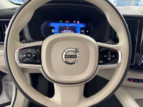 Used 2024 Volvo XC60 B5 Plus w/ Protection Package Premier AWD/4WD image 28