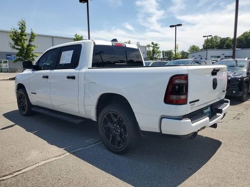 Used 2024 RAM 1500 Laramie AWD/4WD image 4
