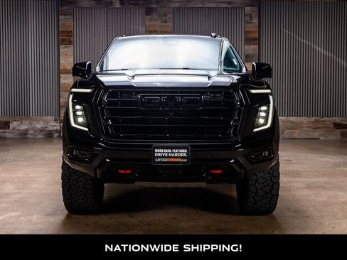 Used 2025 GMC Yukon XL AT4 Ultimate AWD/4WD image 4