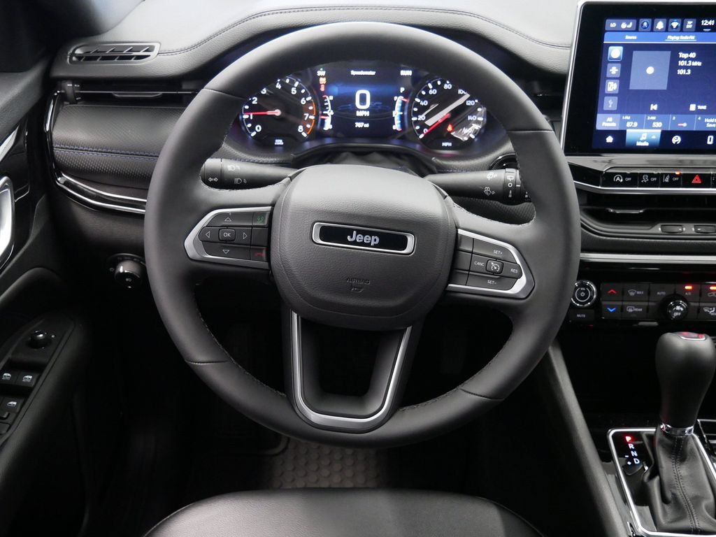 New 2026 Jeep Compass Latitude AWD/4WD image 18