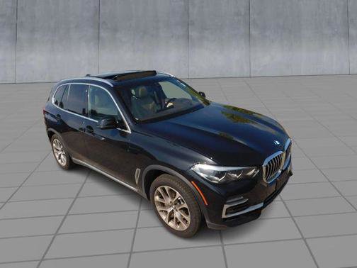 Used 2019 BMW X5 xDrive40i w/ Premium Package 2 AWD/4WD image 2