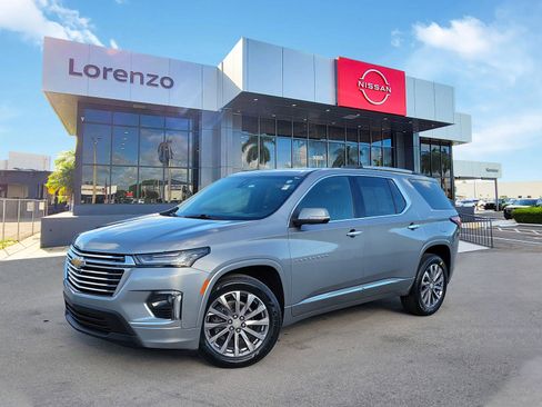 Used 2023 Chevrolet Traverse Premier image 1