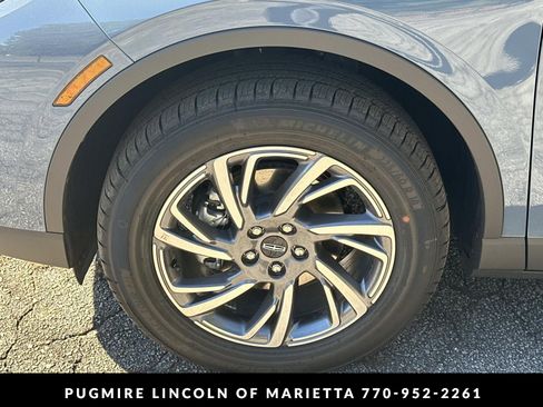 New 2026 Lincoln Corsair Premiere FWD image 11