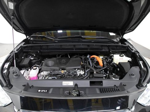 Used 2025 Toyota Highlander Platinum AWD/4WD image 31