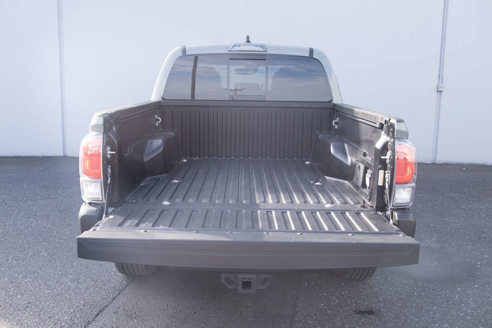 Used 2023 Toyota Tacoma TRD Off-Road AWD/4WD image 19