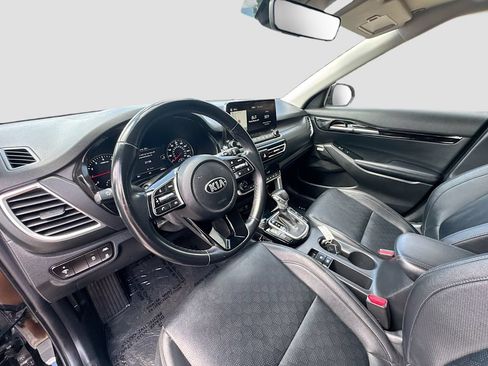 Used 2021 Kia Seltos SX w/ SX Sunroof Package AWD/4WD image 9