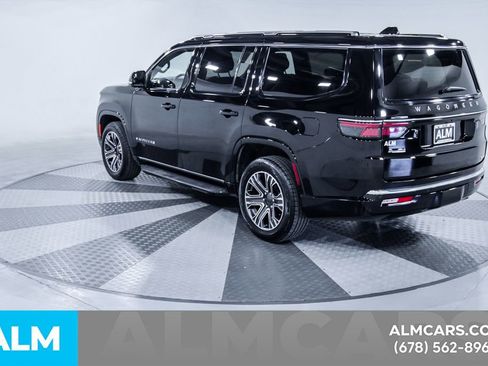 Used 2024 Jeep Wagoneer Series II w/ Flexible Seating Group image 7