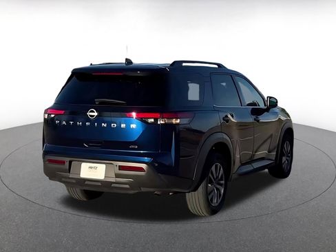 Used 2025 Nissan Pathfinder SV image 12