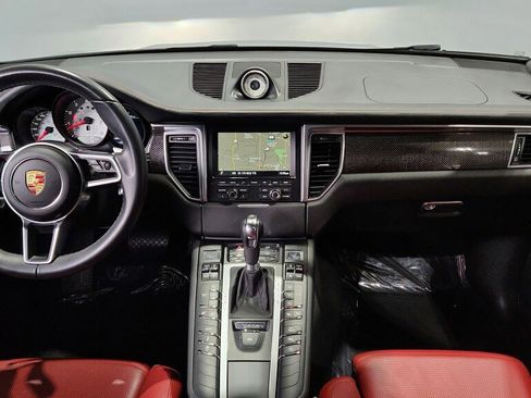 Used 2015 Porsche Macan Turbo image 19