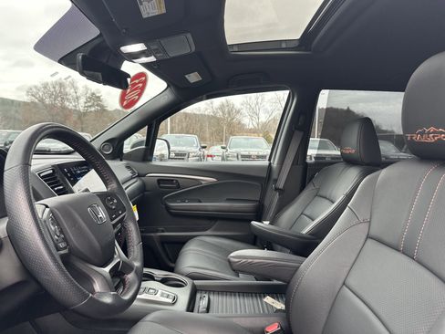Used 2023 Honda Passport TrailSport image 11