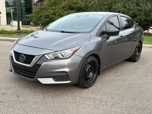 Used 2020 Nissan Versa S image 17