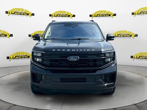 Used 2025 Ford Expedition Active RWD image 8