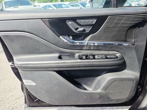 Used 2020 Lincoln Corsair AWD w/ Premium Package image 33