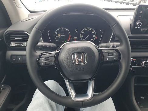 New 2025 Honda Pilot Touring image 31