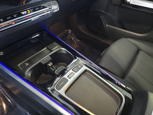 Certified 2025 Mercedes-Benz GLB 250 image 25