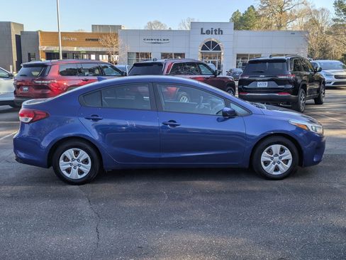 Used 2018 Kia Forte LX image 4