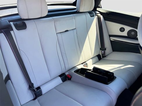 Used 2020 BMW M4 Convertible w/ Competition Package image 27