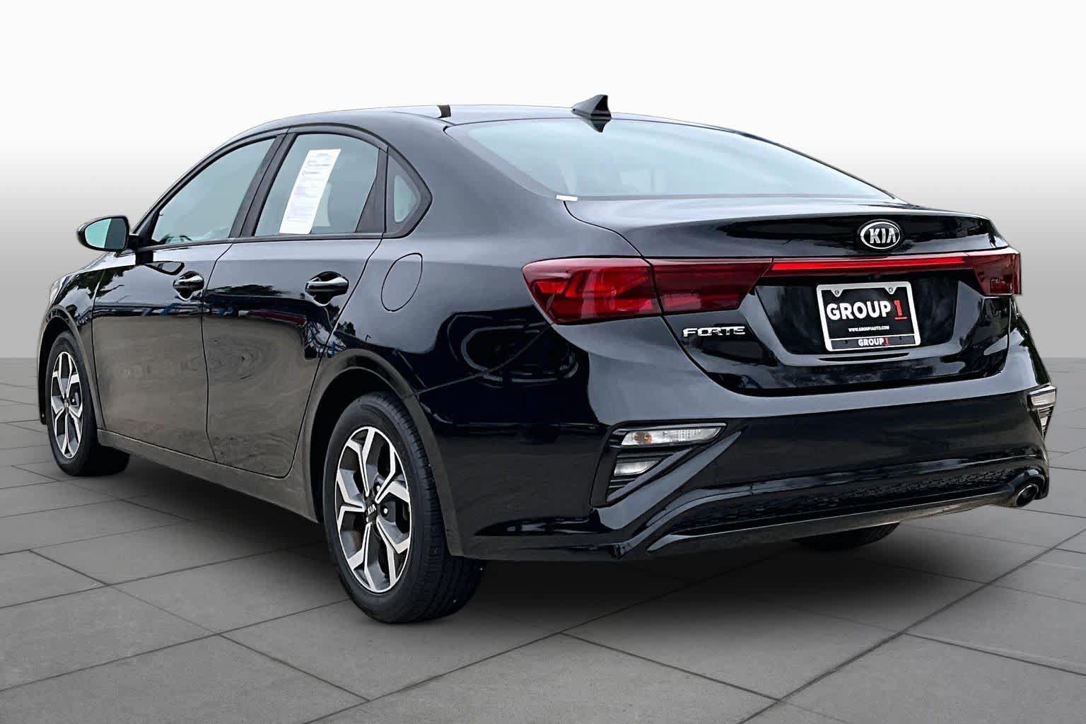 Used 2021 Kia Forte LXS FWD image 11