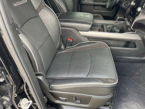 Used 2024 RAM 2500 Laramie w/ Night Edition image 19