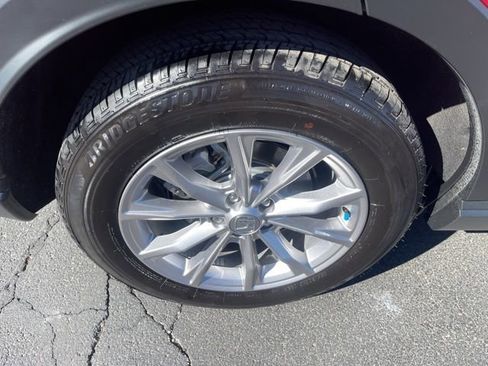 Used 2025 Honda CR-V EX-L image 8