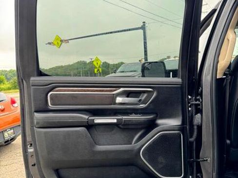 Used 2019 RAM 1500 Laramie image 18