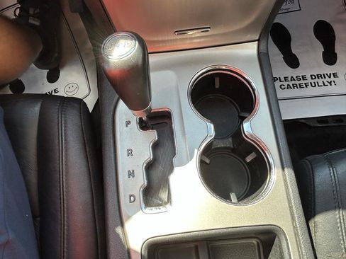 Used 2012 Jeep Grand Cherokee Laredo AWD/4WD image 24