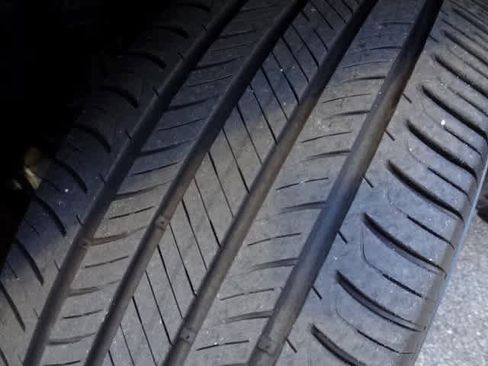 Certified 2022 Ford Explorer XLT w/ Class IV Trailer Tow Package image 39