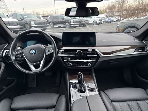 Used 2021 BMW 530i xDrive 530i xDrive w/ Convenience Package image 10