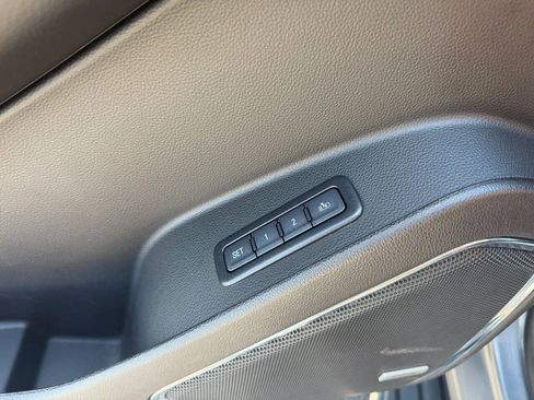 Used 2018 GMC Yukon Denali AWD/4WD image 37