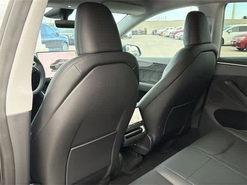 Used 2026 Tesla Model Y AWD image 15
