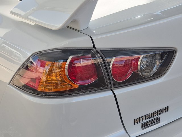 Used 2017 Mitsubishi Lancer LE FWD image 11