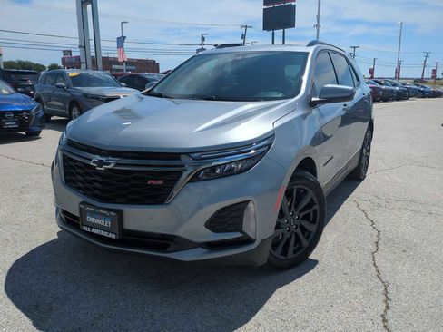 Used 2023 Chevrolet Equinox RS FWD image 1