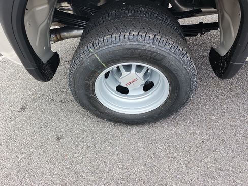 New 2026 GMC Sierra 3500 Pro image 5