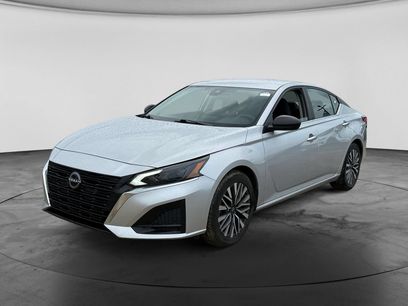 Used 2024 Nissan Altima 2.5 SV