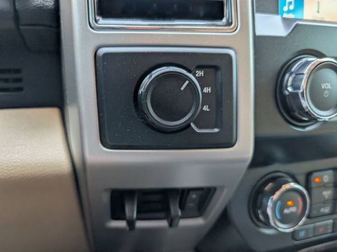 Used 2019 Ford F250 Lariat w/ Lariat Value Package image 16