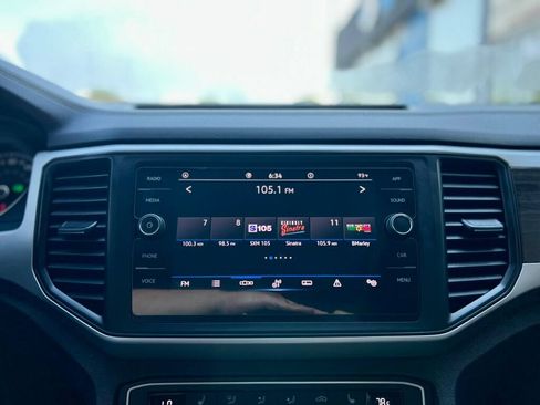 Used 2021 Volkswagen Atlas SE w/ Panoramic Sunroof Package FWD image 21