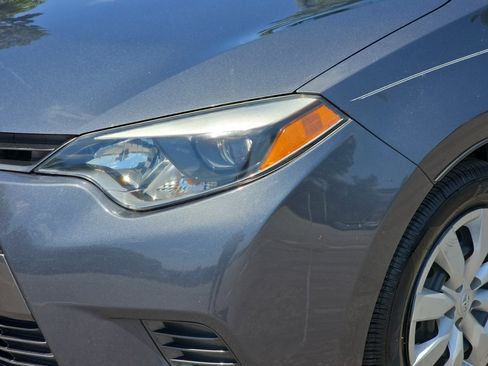 Used 2016 Toyota Corolla LE FWD image 29